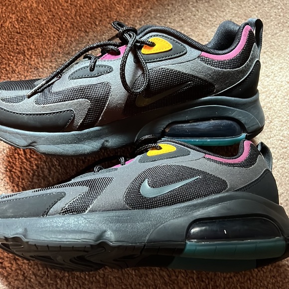 Nike shox! Worn once - Picture 3 of 5